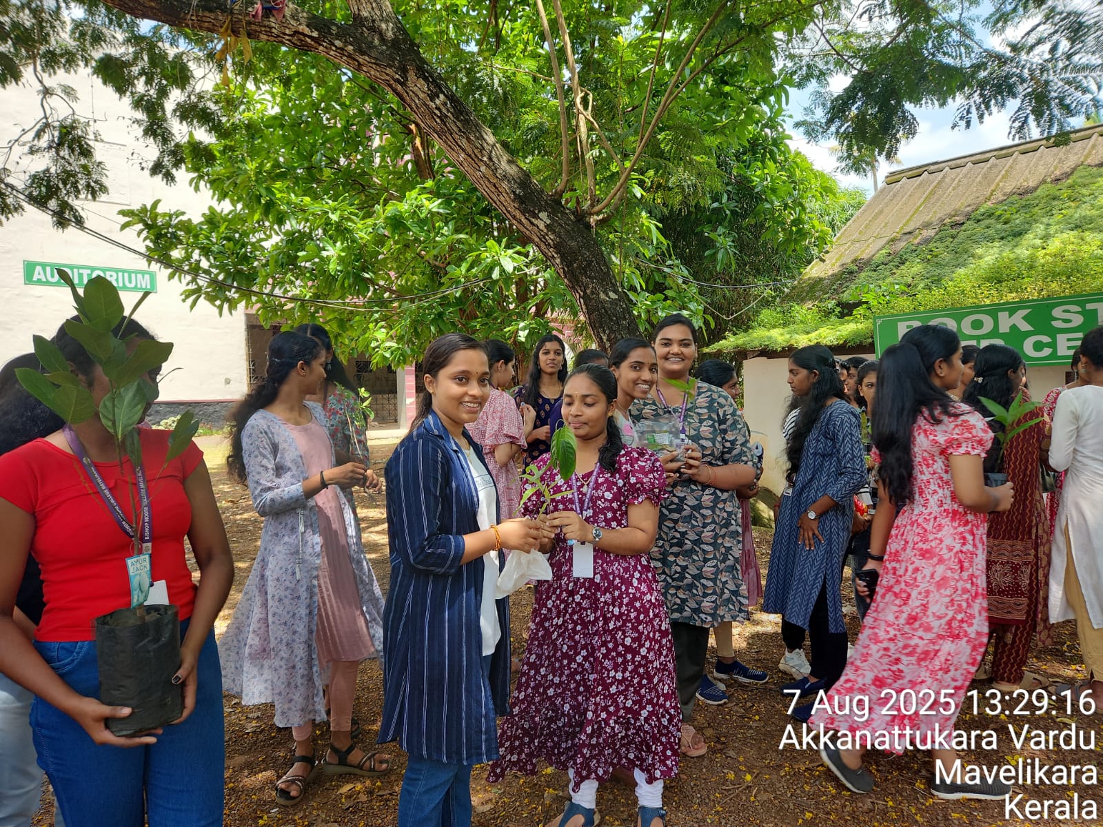 uploads/WhatsApp Image 2025-08-07 at 14.09.54-2025-08-10-16-07-34.128.jpeg